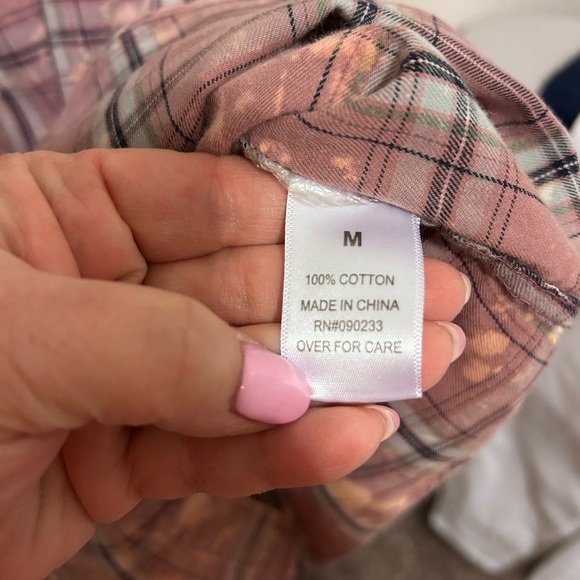 PACSUN  button down distressed shirt. Pinks, grey & black colors. Sz. Medium. - Picture 7 of 8